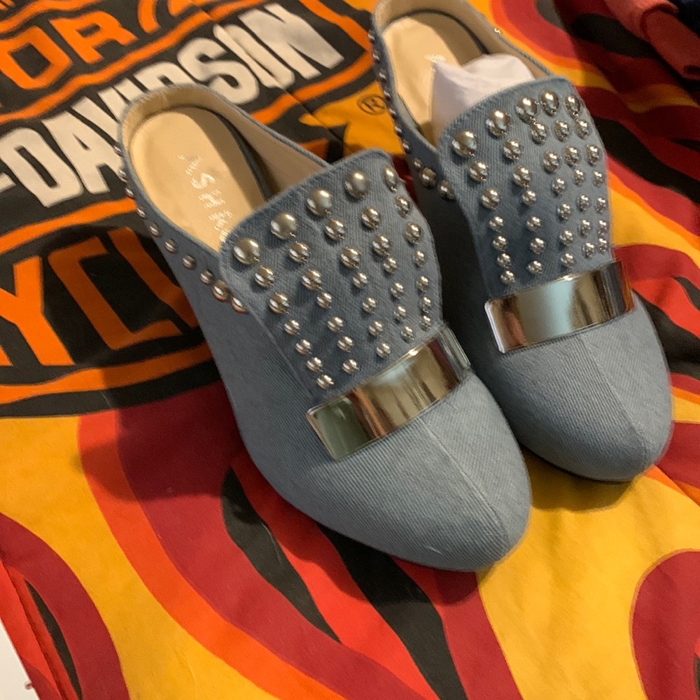 Denim heels with silver studs